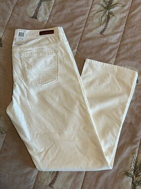 Calvin Klein Jeans Off-White Straight High-Rise Jeans Size14